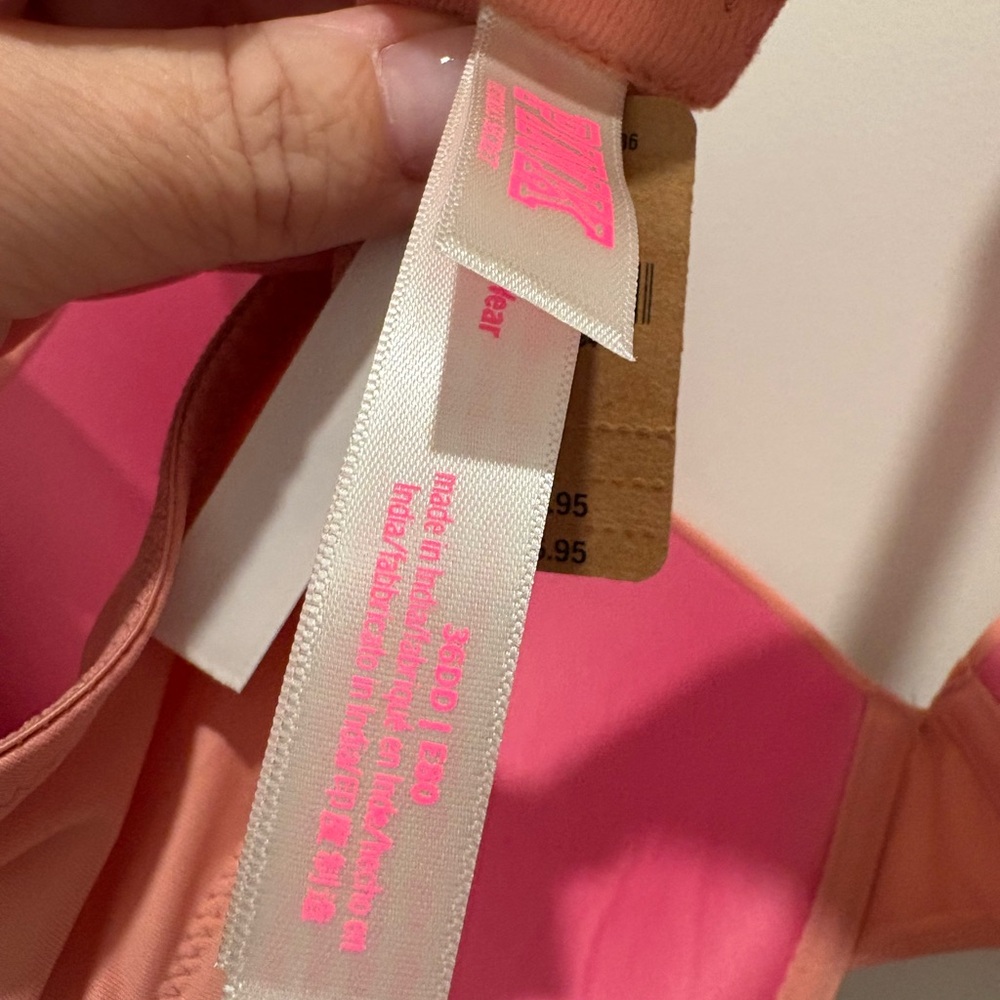 PINK Victoria's Secret Coral Bra - Picture 7 of 7